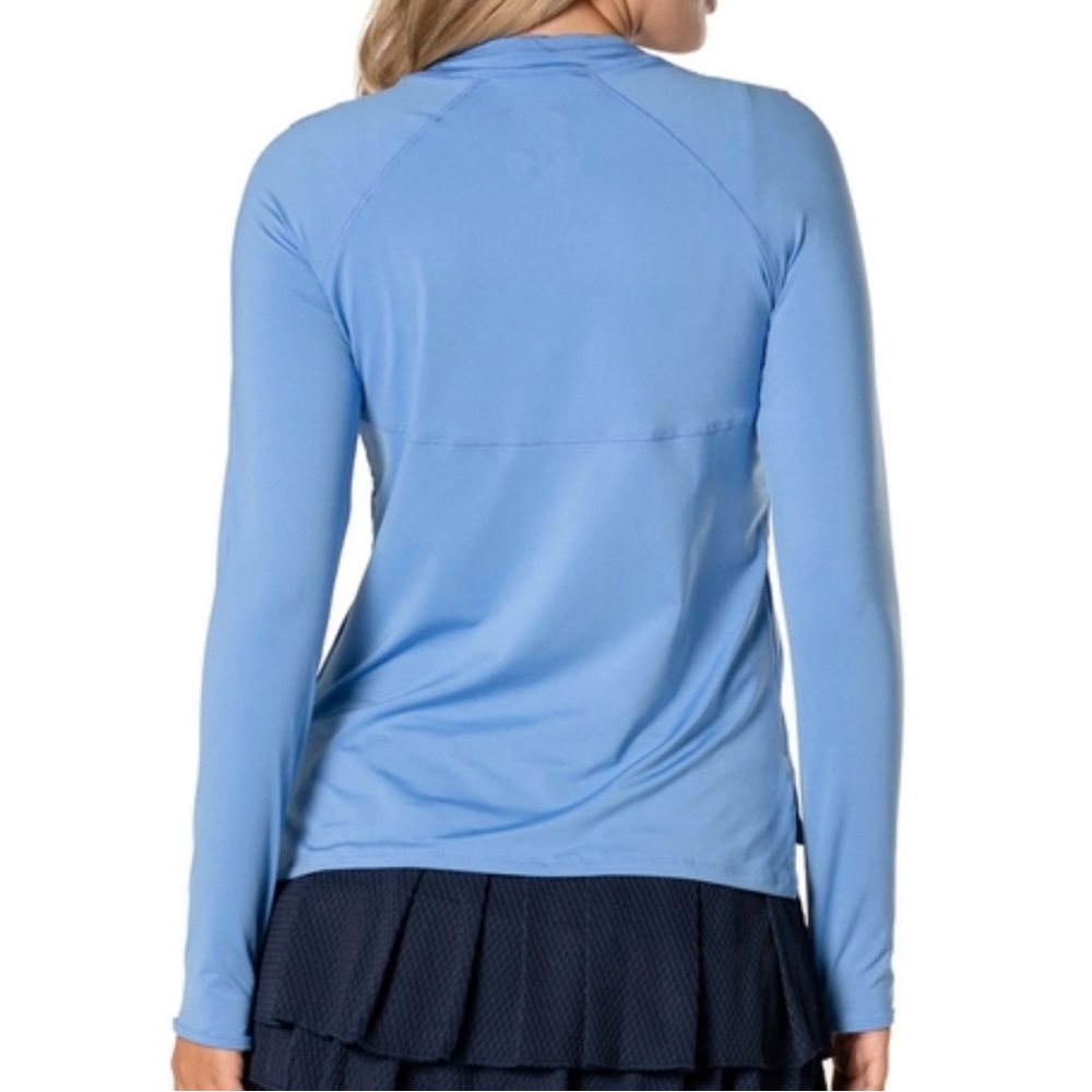 Living In Love, Tennis Top